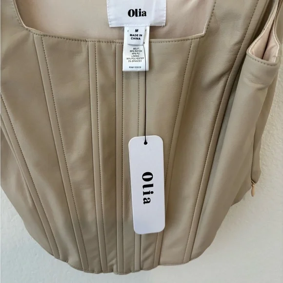 Vici NWT faux leather crop top sleeveless - Picture 10 of 10